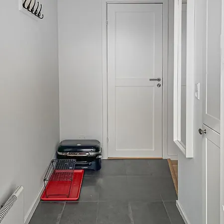 2 Bedroom Stunning In *