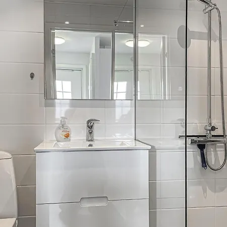 2 Bedroom Stunning In Apartamento *
